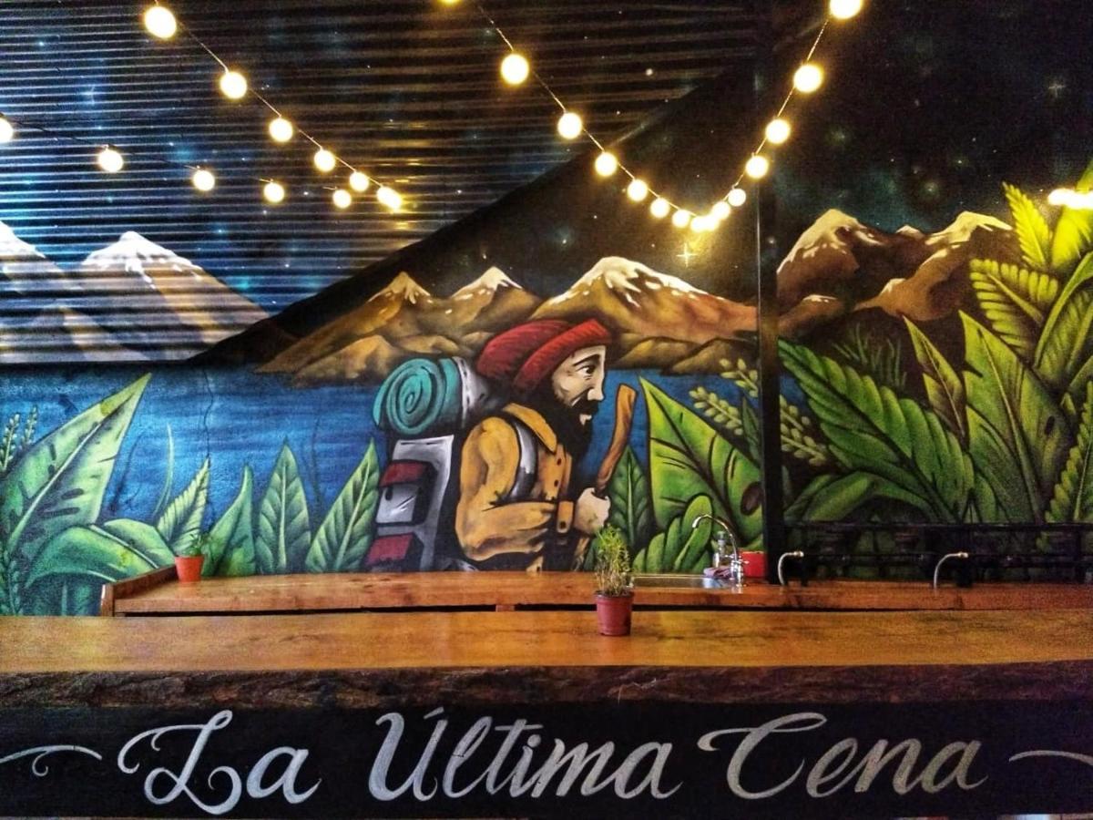 Moving Hostel Travel Bar San Carlos de Bariloche Ngoại thất bức ảnh