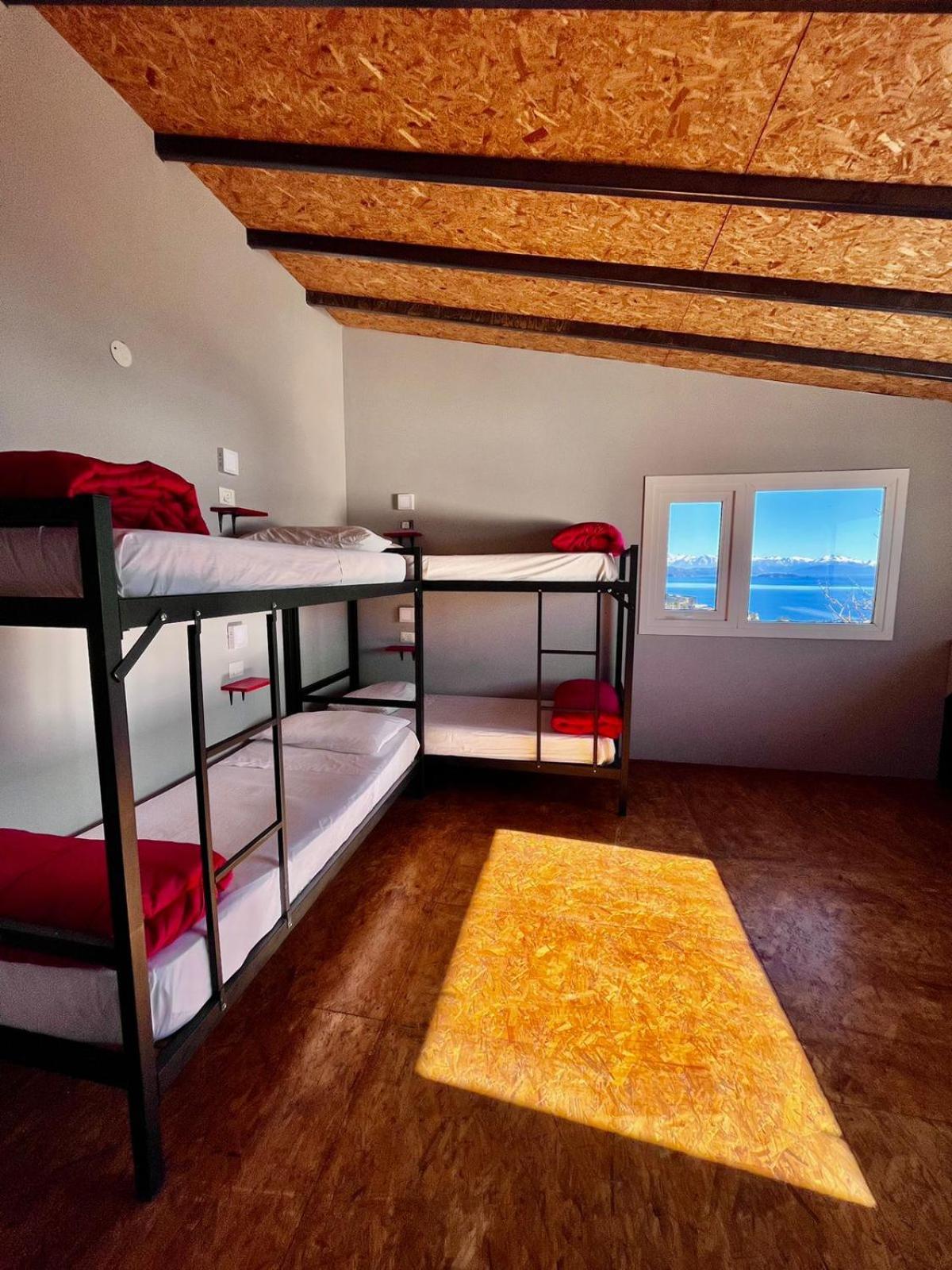 Moving Hostel Travel Bar San Carlos de Bariloche Ngoại thất bức ảnh