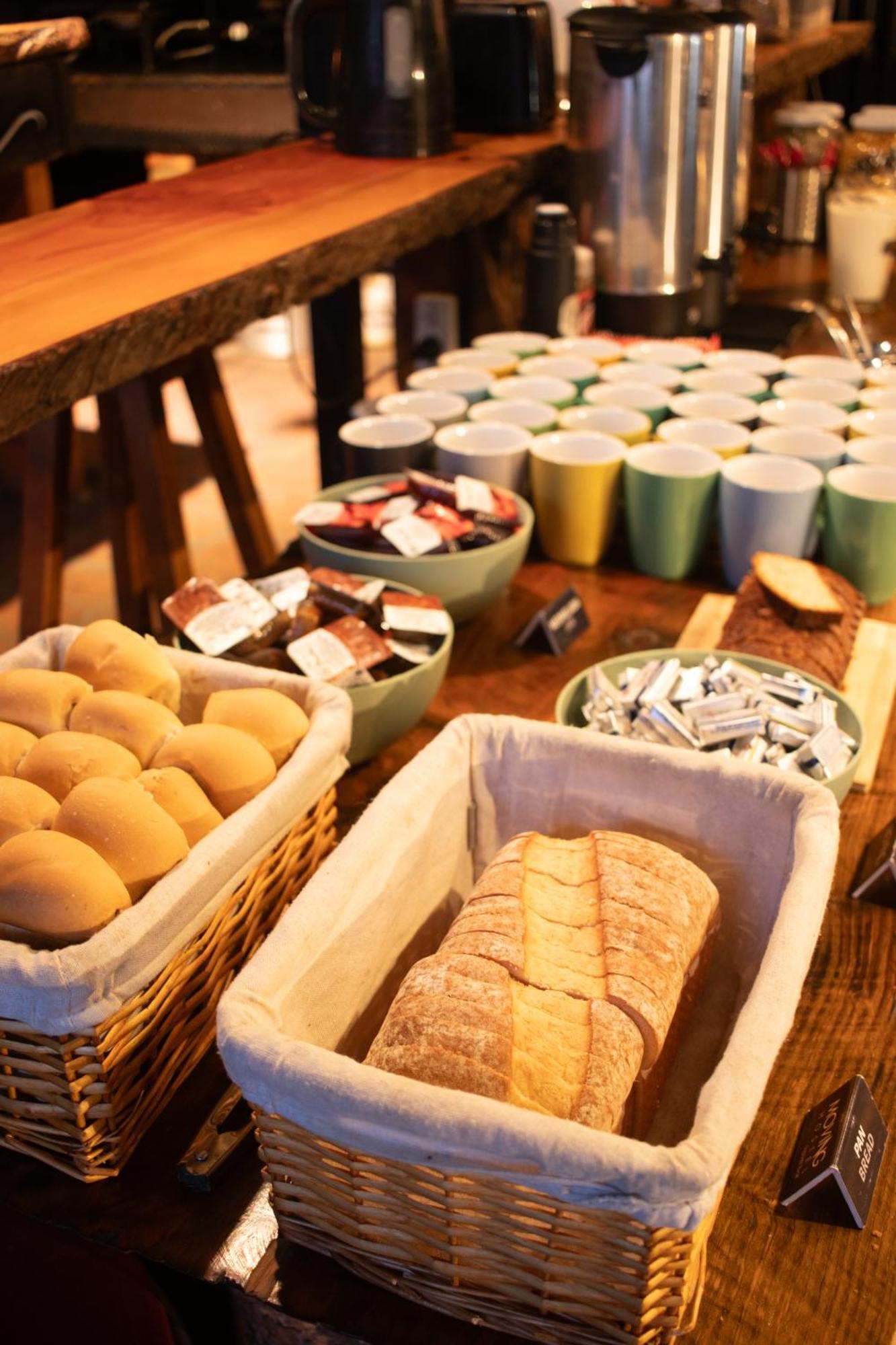 Moving Hostel Travel Bar San Carlos de Bariloche Ngoại thất bức ảnh