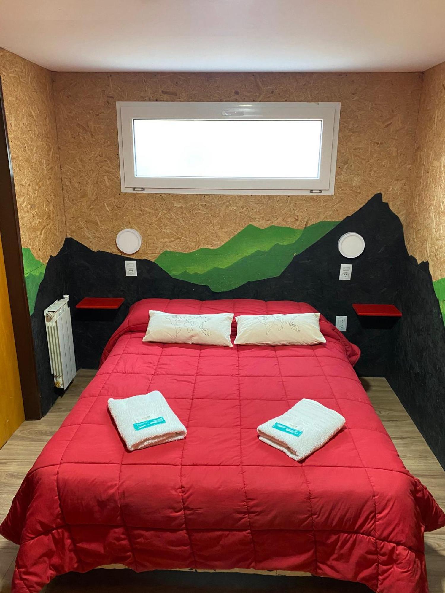 Moving Hostel Travel Bar San Carlos de Bariloche Ngoại thất bức ảnh